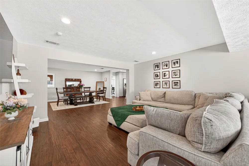 2610 Teague Road Houston, TX 77080