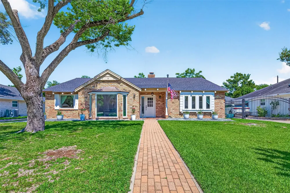 2610 Teague Road Houston, TX 77080