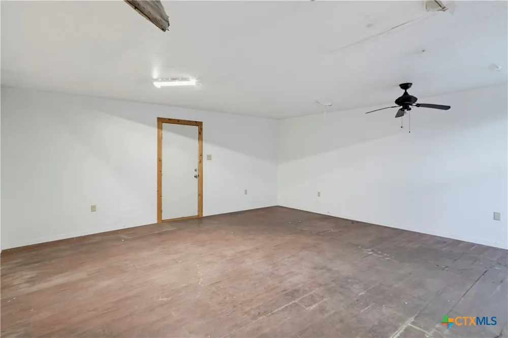 206 E Pine Street Seguin, TX 78155