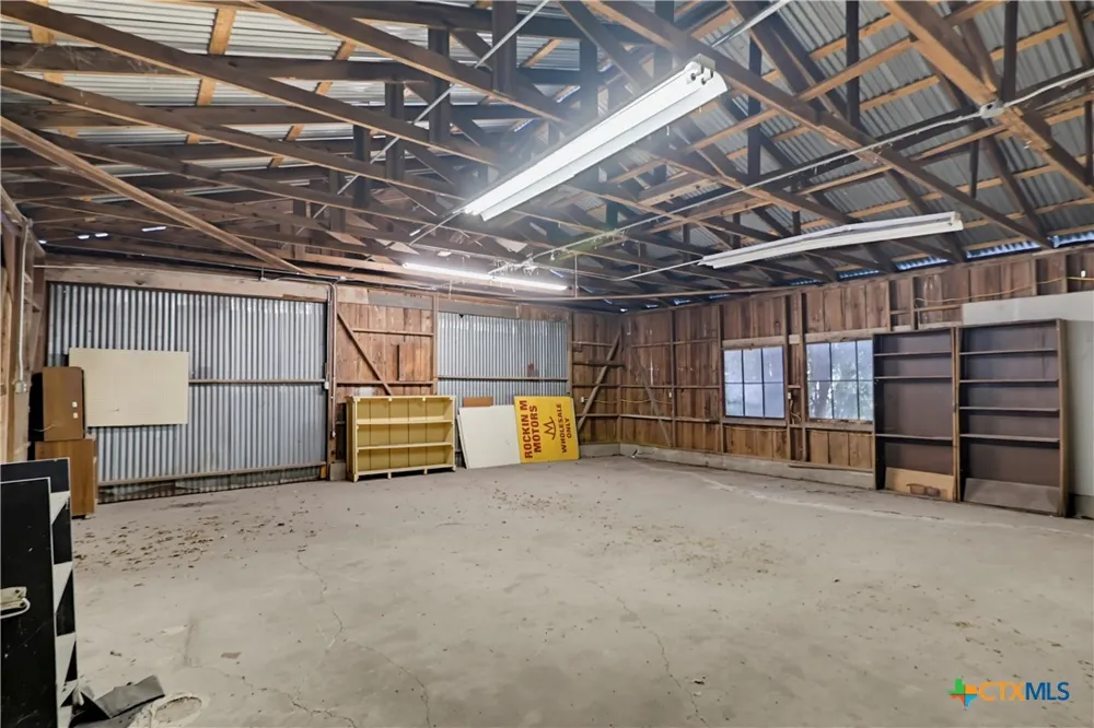 206 E Pine Street Seguin, TX 78155