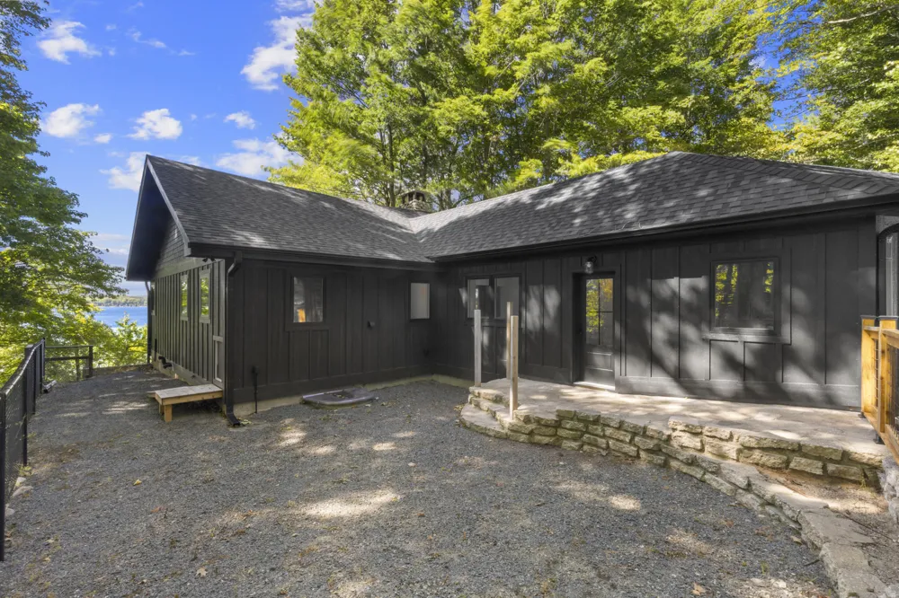 7542 Crystal Drive Beulah, MI 49617