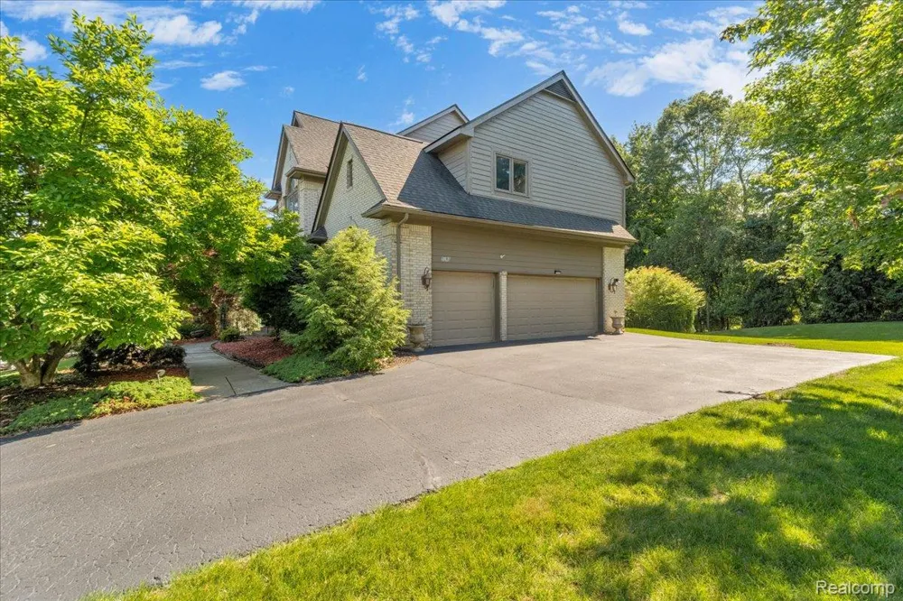 1781 Westridge Drive Rochester Hills City, MI 48306