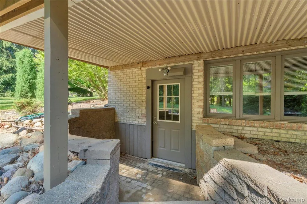 1781 Westridge Drive Rochester Hills City, MI 48306