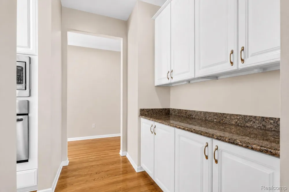 1781 Westridge Drive Rochester Hills City, MI 48306