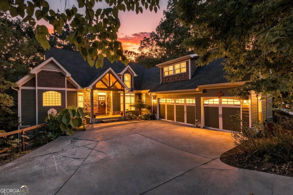 251 White Antelope ST Waleska, GA 30183