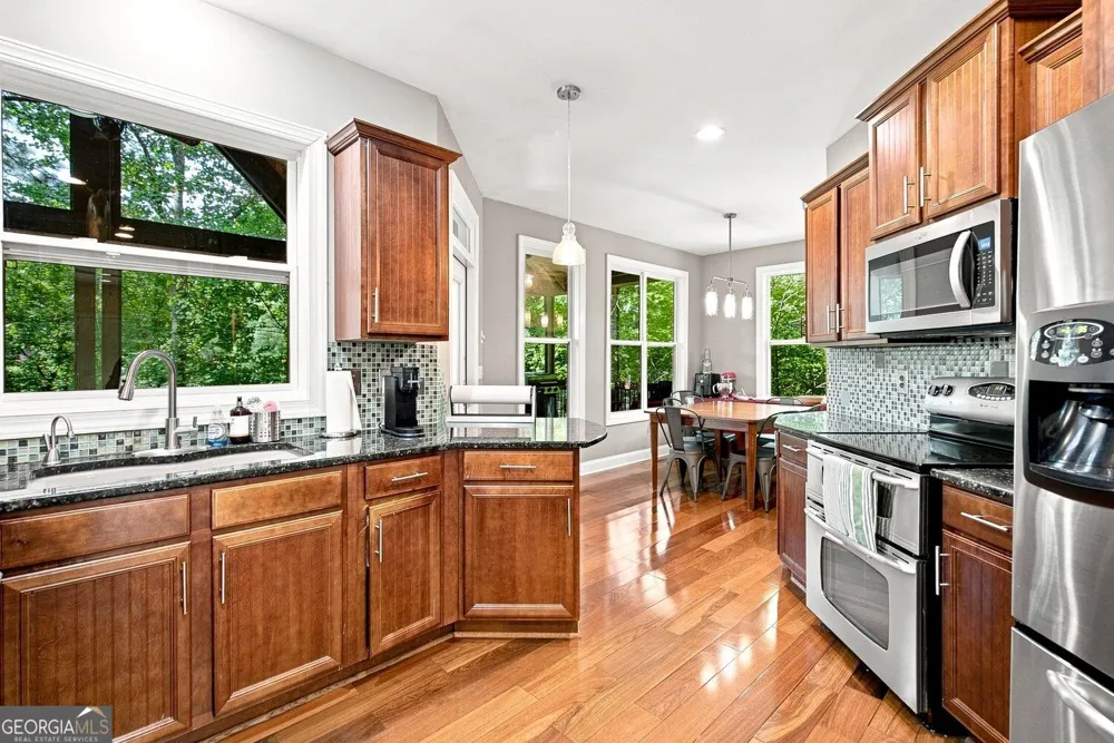 251 White Antelope ST Waleska, GA 30183