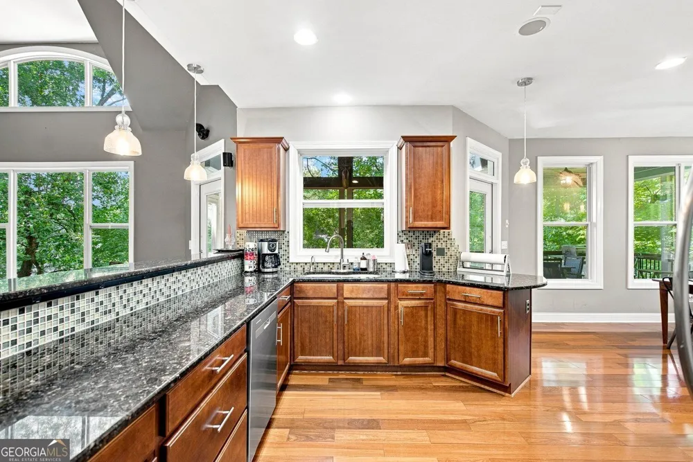 251 White Antelope ST Waleska, GA 30183