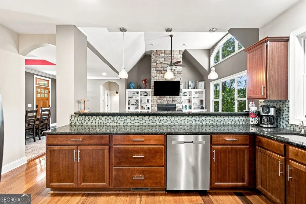 251 White Antelope ST Waleska, GA 30183