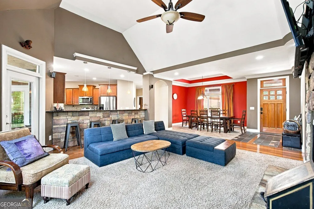 251 White Antelope ST Waleska, GA 30183