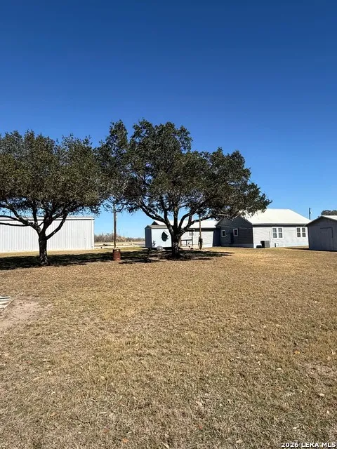 226 County Road 300 Karnes City, TX 78118