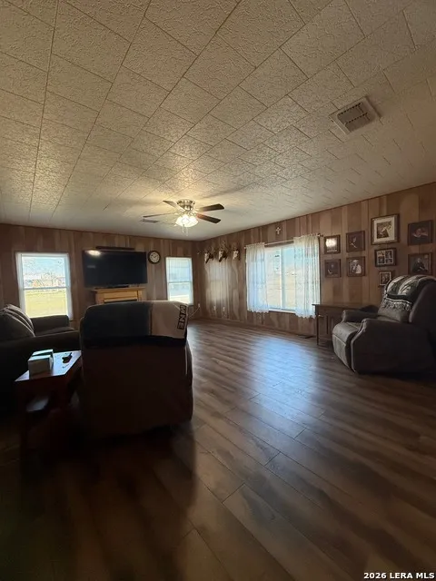 226 County Road 300 Karnes City, TX 78118