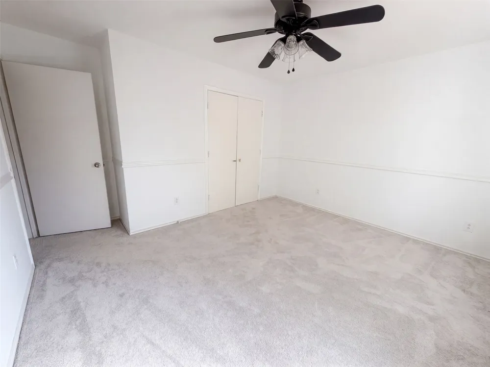 2226 Country Oaks Drive Garland, TX 75040