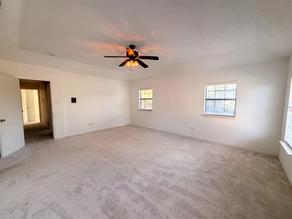 2226 Country Oaks Drive Garland, TX 75040
