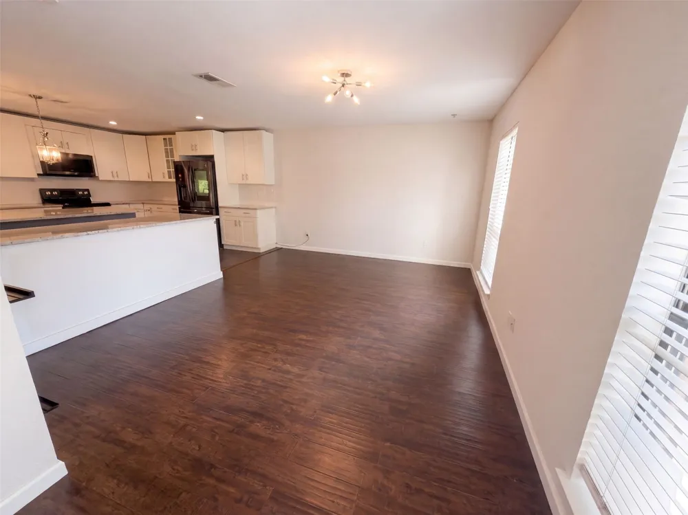 2226 Country Oaks Drive Garland, TX 75040