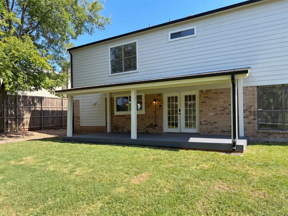 2226 Country Oaks Drive Garland, TX 75040