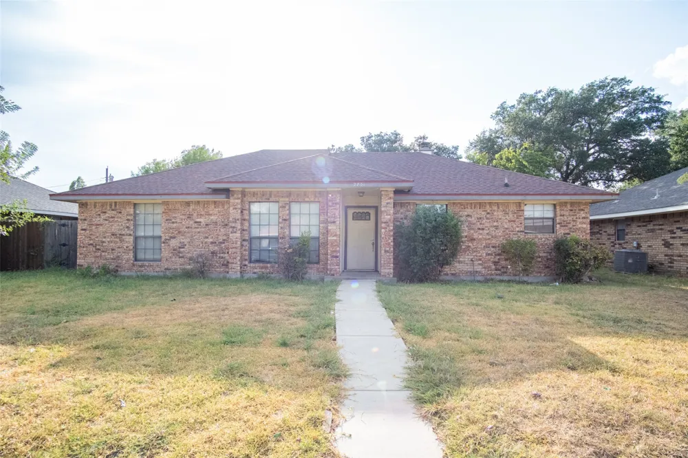 2801 College Park Drive Rowlett, TX 75088