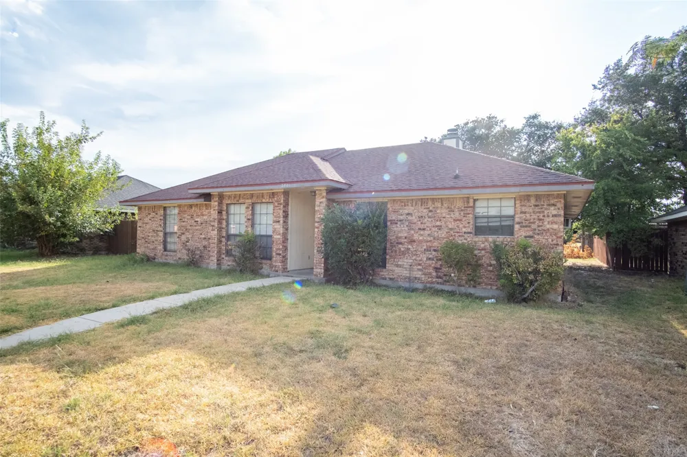 2801 College Park Drive Rowlett, TX 75088