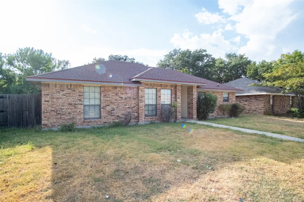 2801 College Park Drive Rowlett, TX 75088