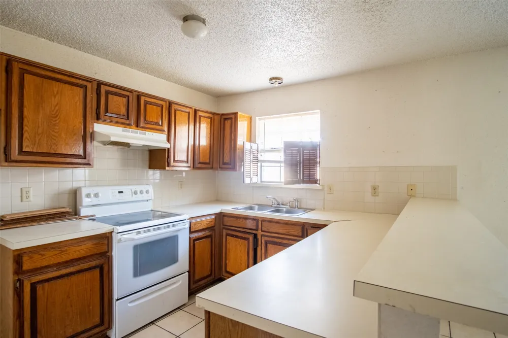2801 College Park Drive Rowlett, TX 75088