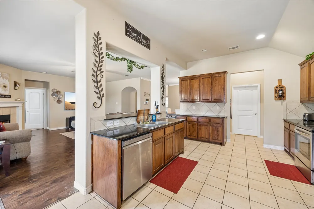 2017 Stonewood Court Heartland, TX 75126