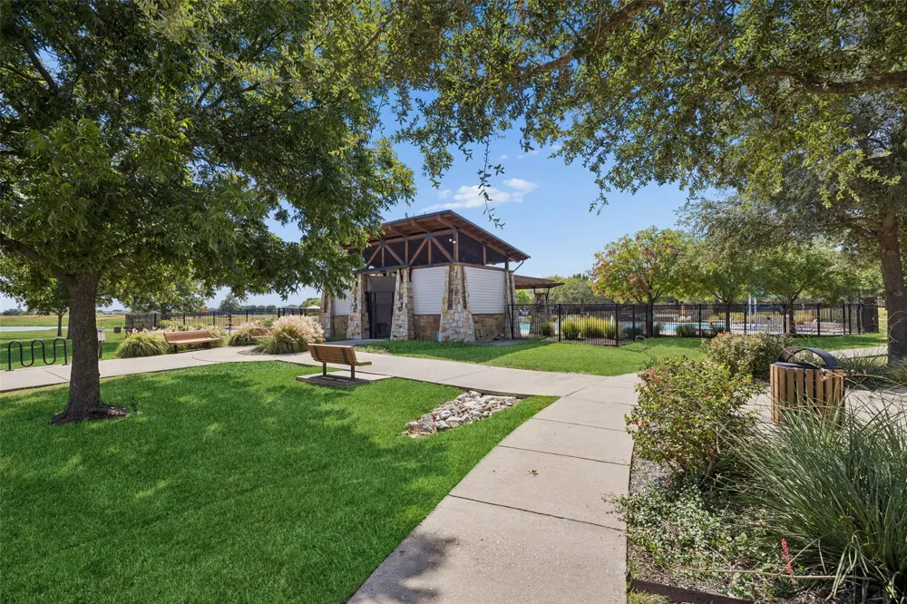 2017 Stonewood Court Heartland, TX 75126