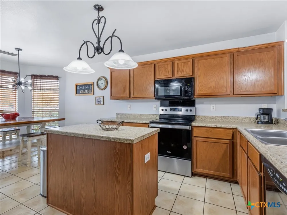 2449 Harris Circle New Braunfels, TX 78130