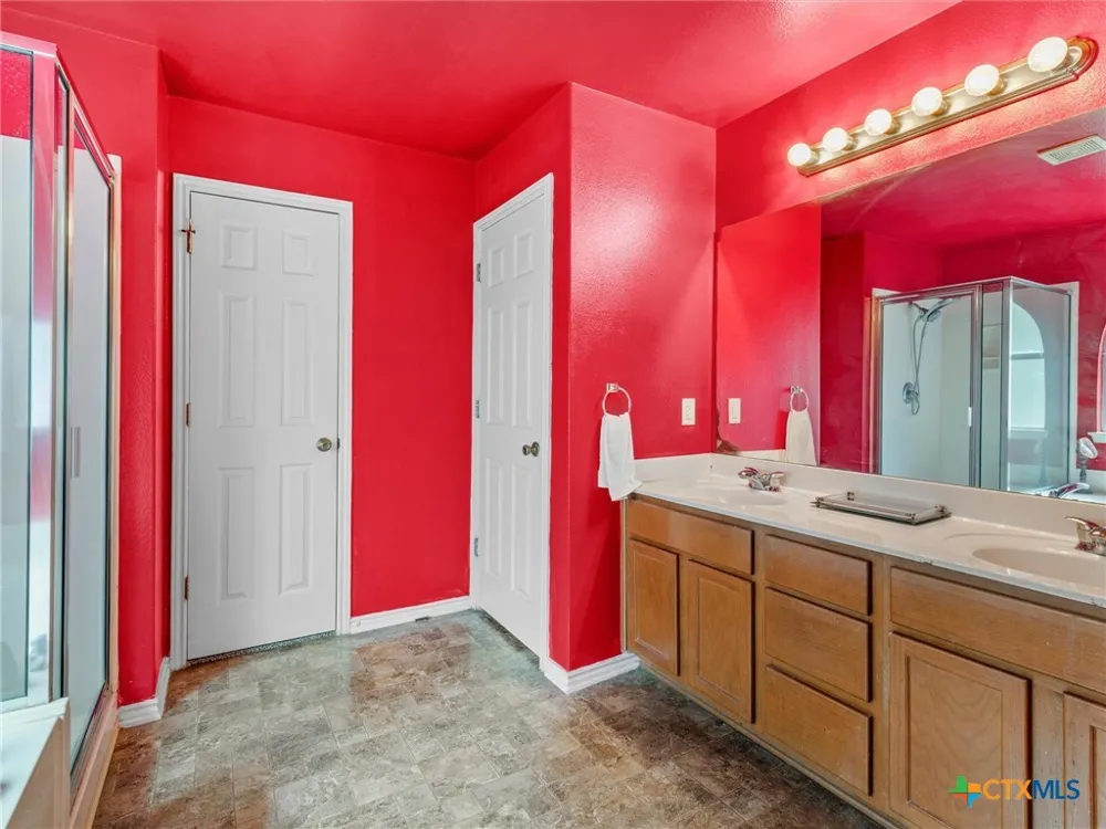 2449 Harris Circle New Braunfels, TX 78130