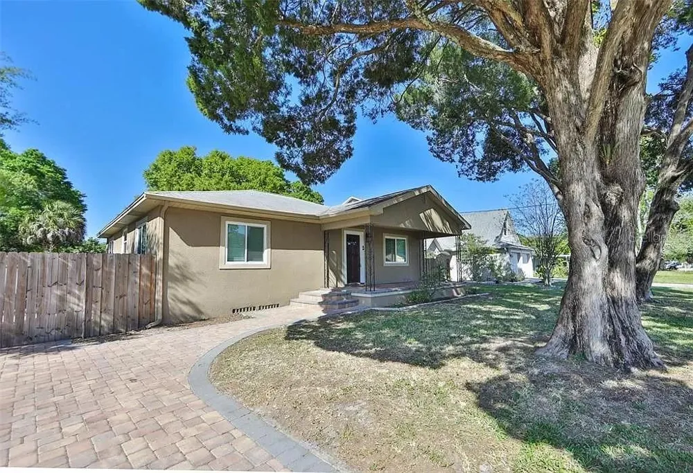 3219 W LEROY STREET Tampa, FL 33607