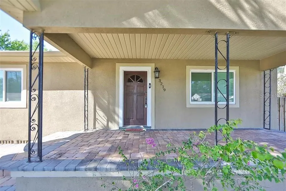 3219 W LEROY STREET Tampa, FL 33607