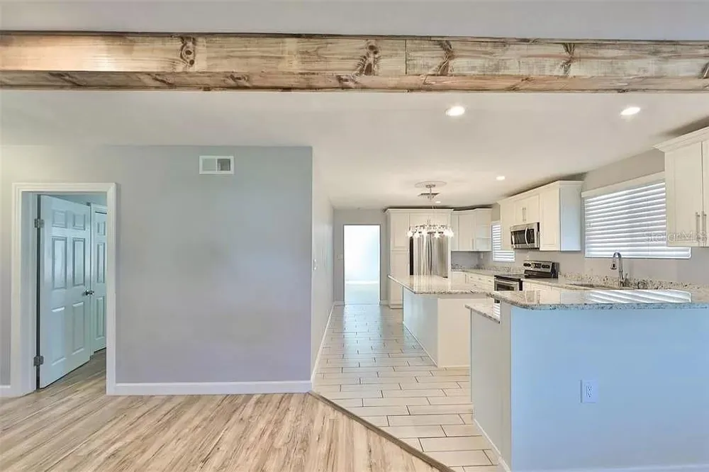 3219 W LEROY STREET Tampa, FL 33607