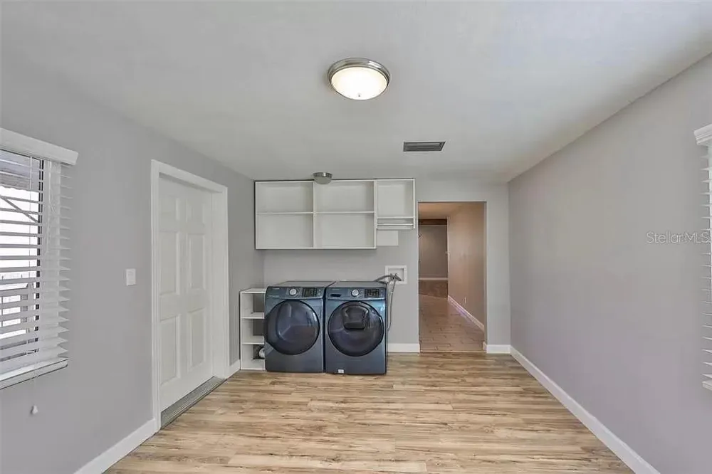 3219 W LEROY STREET Tampa, FL 33607