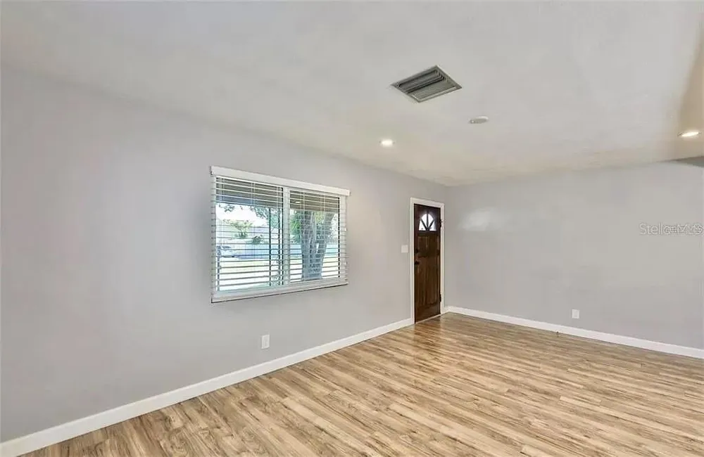 3219 W LEROY STREET Tampa, FL 33607