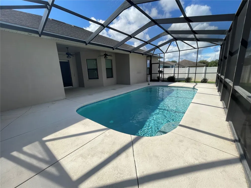 326 LAKE MARIANA WAY Auburndale, FL 33823