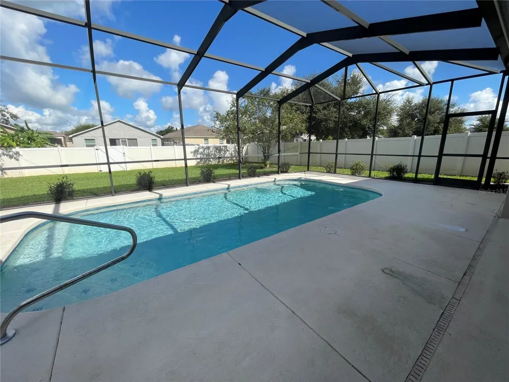 326 LAKE MARIANA WAY Auburndale, FL 33823
