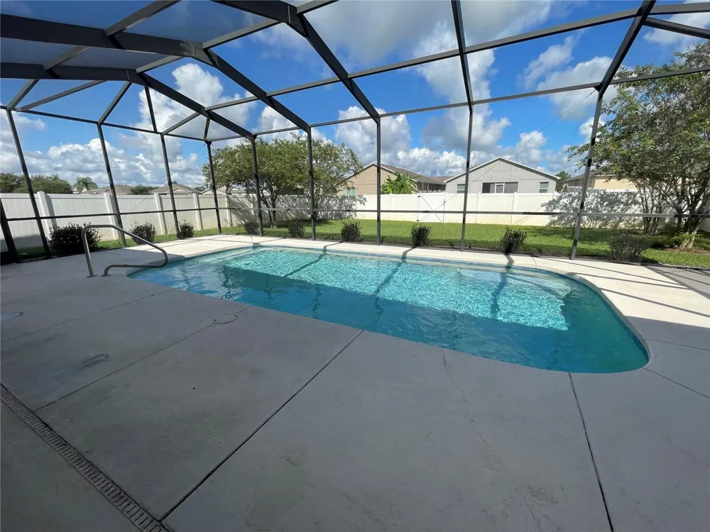 326 LAKE MARIANA WAY Auburndale, FL 33823