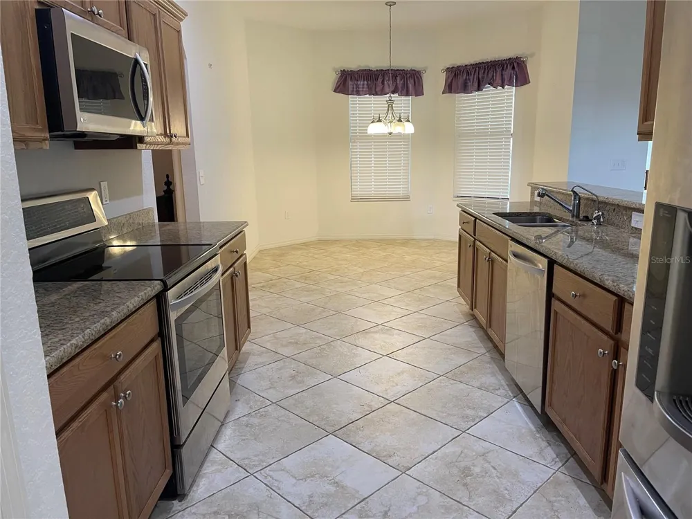 326 LAKE MARIANA WAY Auburndale, FL 33823