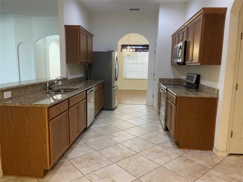 326 LAKE MARIANA WAY Auburndale, FL 33823