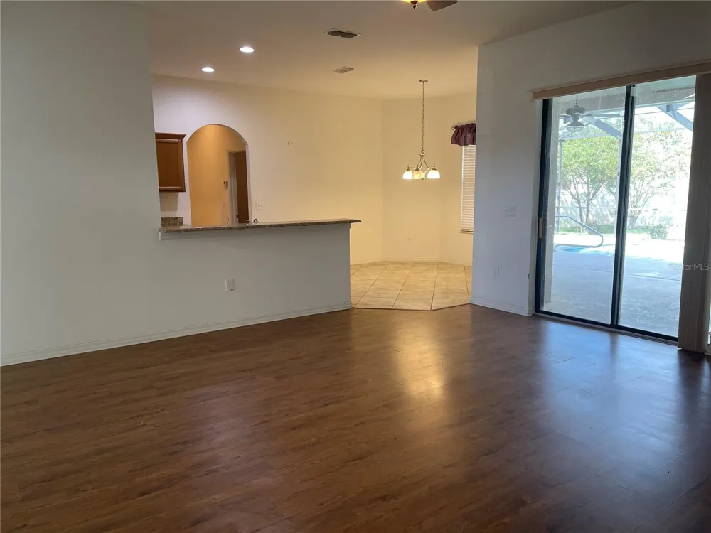 326 LAKE MARIANA WAY Auburndale, FL 33823