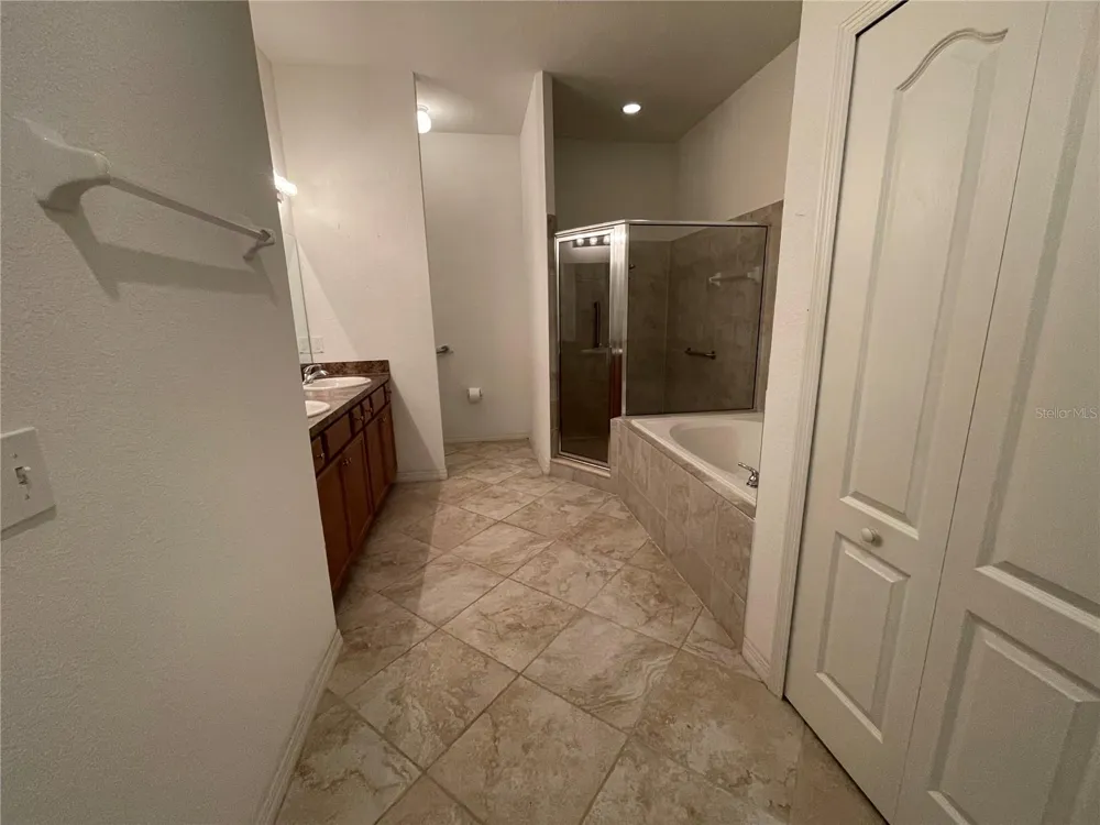 326 LAKE MARIANA WAY Auburndale, FL 33823