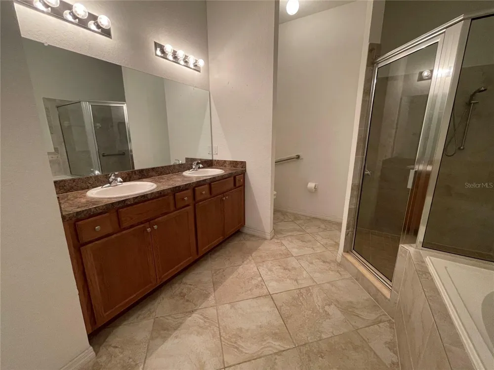 326 LAKE MARIANA WAY Auburndale, FL 33823