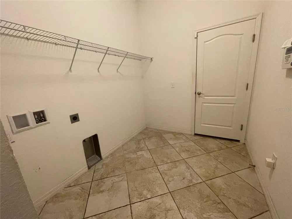 326 LAKE MARIANA WAY Auburndale, FL 33823