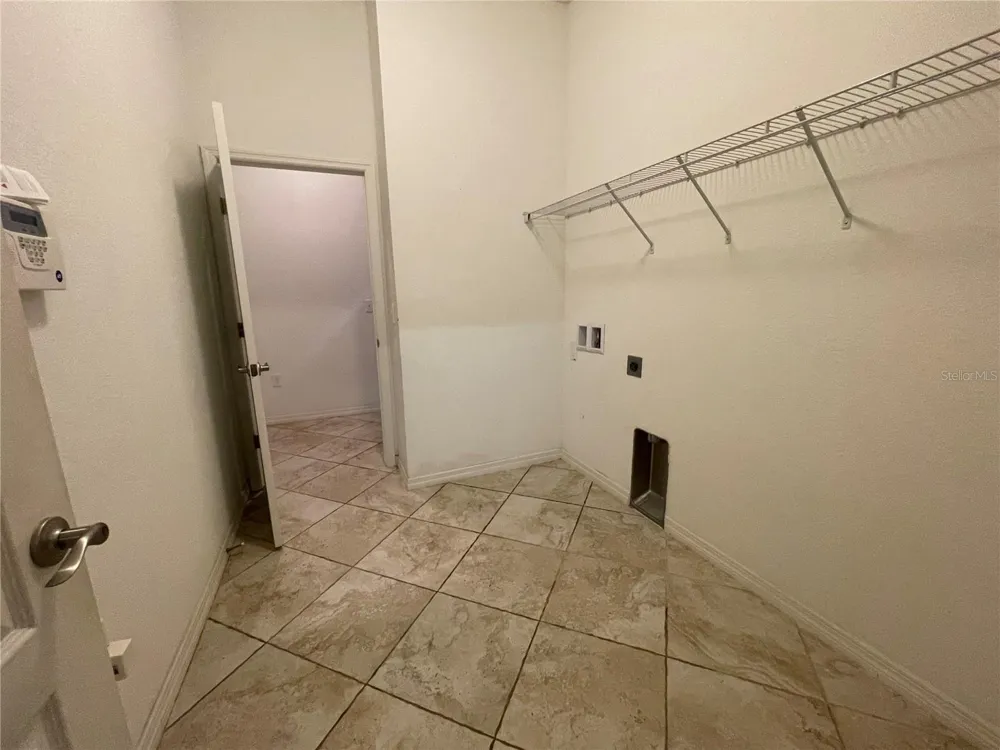 326 LAKE MARIANA WAY Auburndale, FL 33823