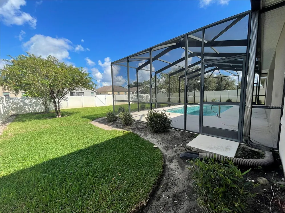 326 LAKE MARIANA WAY Auburndale, FL 33823