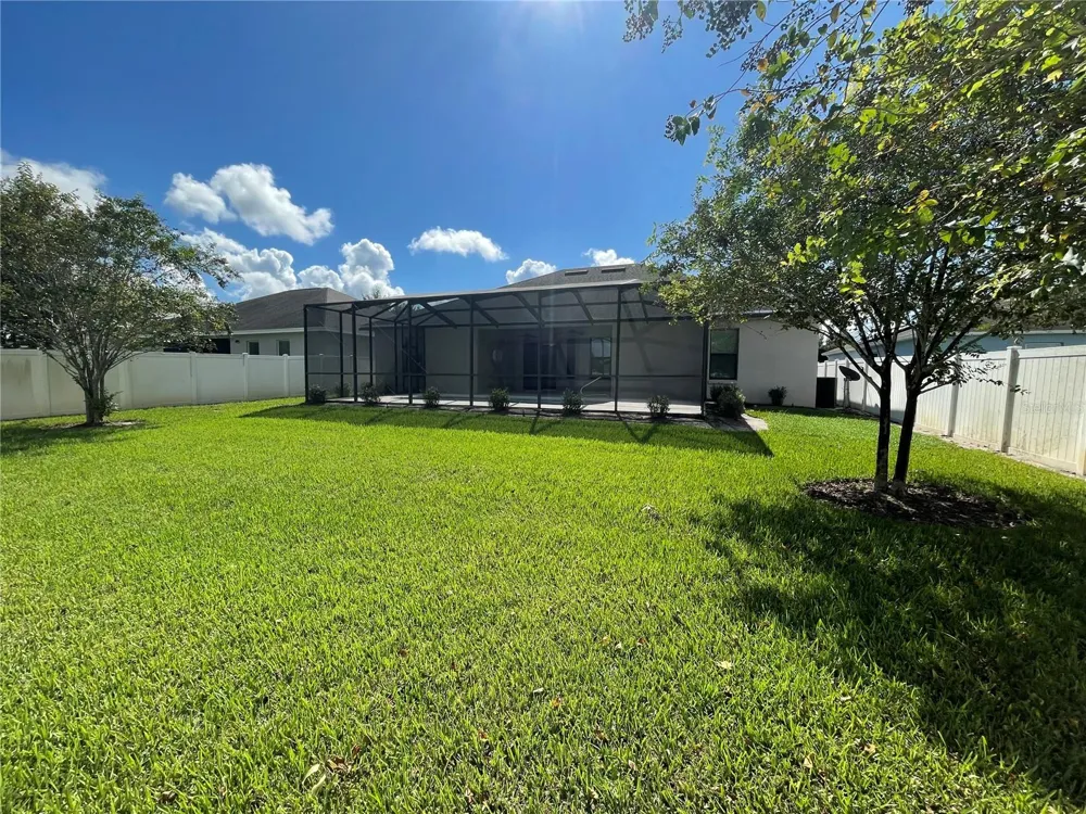 326 LAKE MARIANA WAY Auburndale, FL 33823