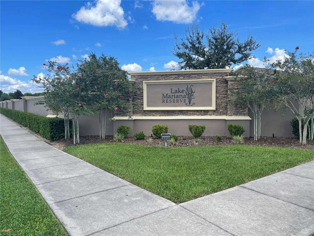 326 LAKE MARIANA WAY Auburndale, FL 33823