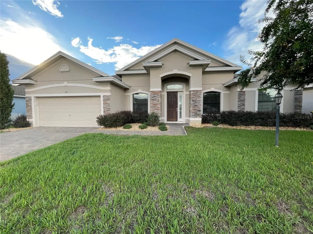 326 LAKE MARIANA WAY Auburndale, FL 33823
