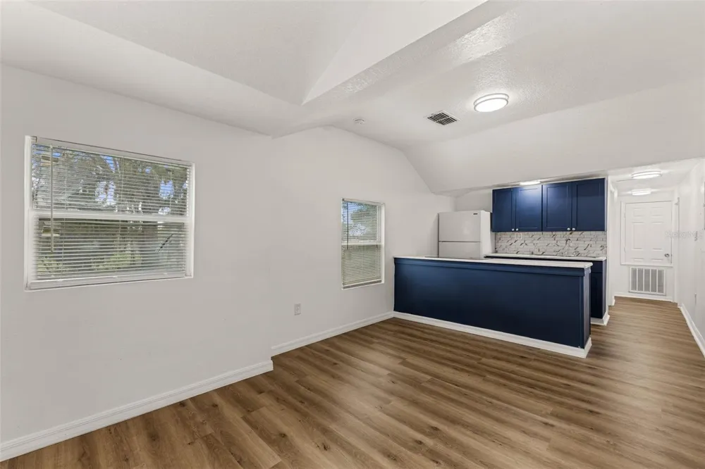 828 BOOKER AVENUE Sebring, FL 33870