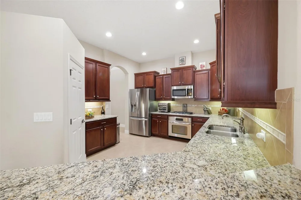 2901 DEVONOAK BOULEVARD Land O Lakes, FL 34638