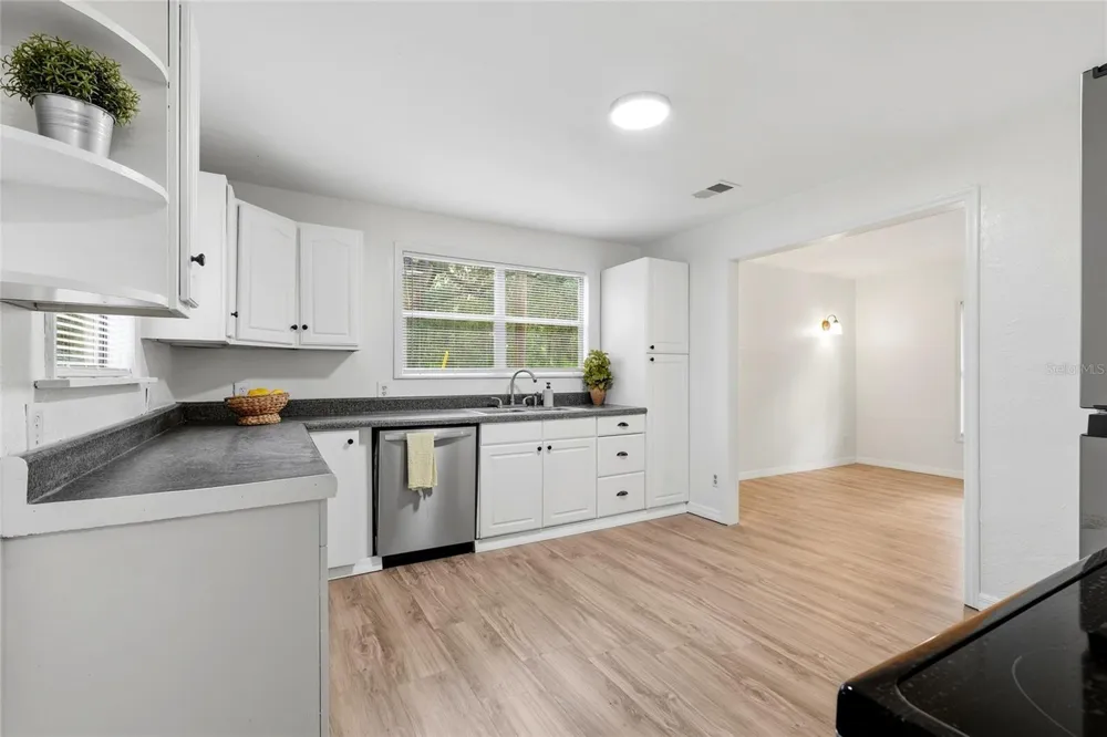 924 MALTAS AVENUE Interlachen, FL 32148