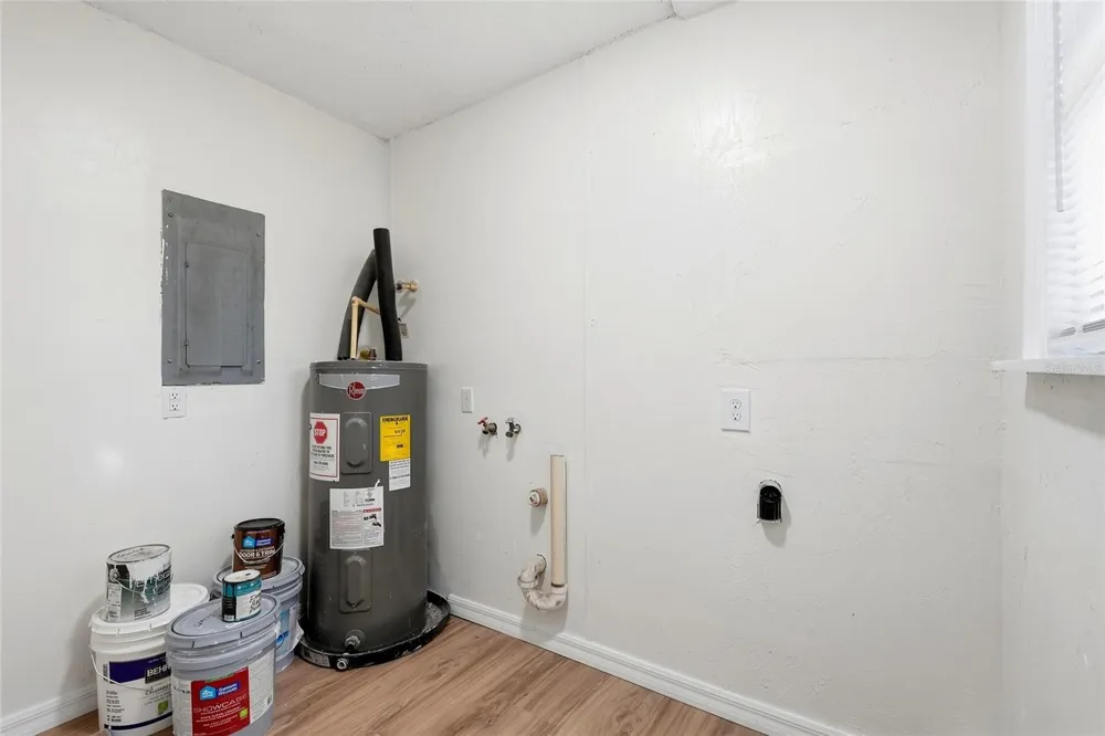 924 MALTAS AVENUE Interlachen, FL 32148